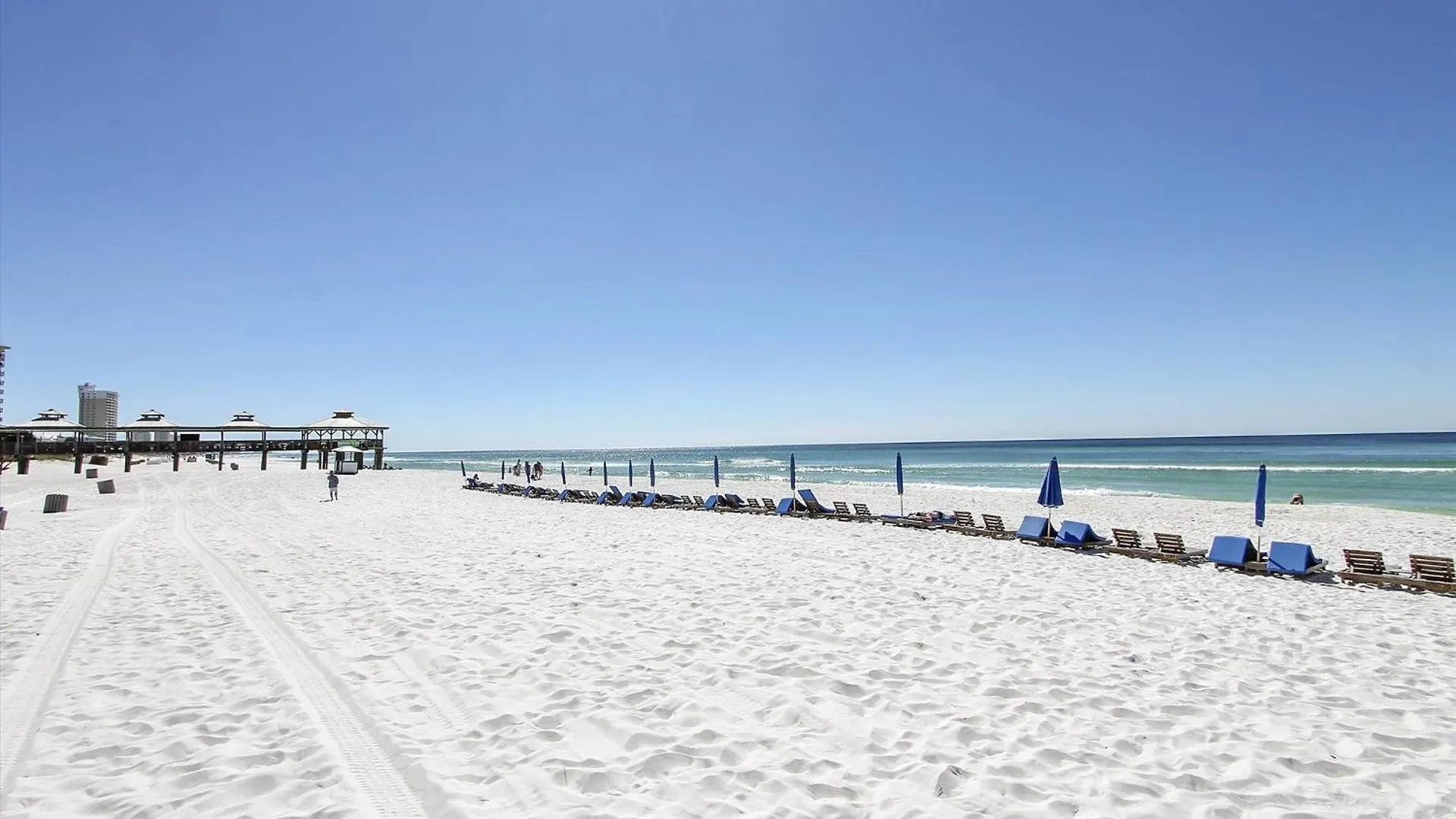 Shores Of Panama 1506, Perfect For A Great Couples Getaway! Free Fun! Reserved Parking Condo Panama City Beach Apartment