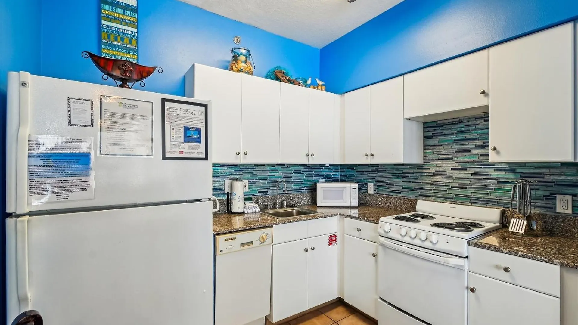 Shores Of Panama 1506, Perfect For A Great Couples Getaway! Free Fun! Reserved Parking Condo Panama City Beach United States