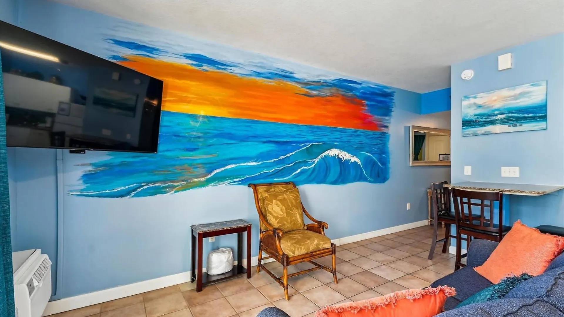 Apartment Shores Of Panama 1506, Perfect For A Great Couples Getaway! Free Fun! Reserved Parking Condo Panama City Beach